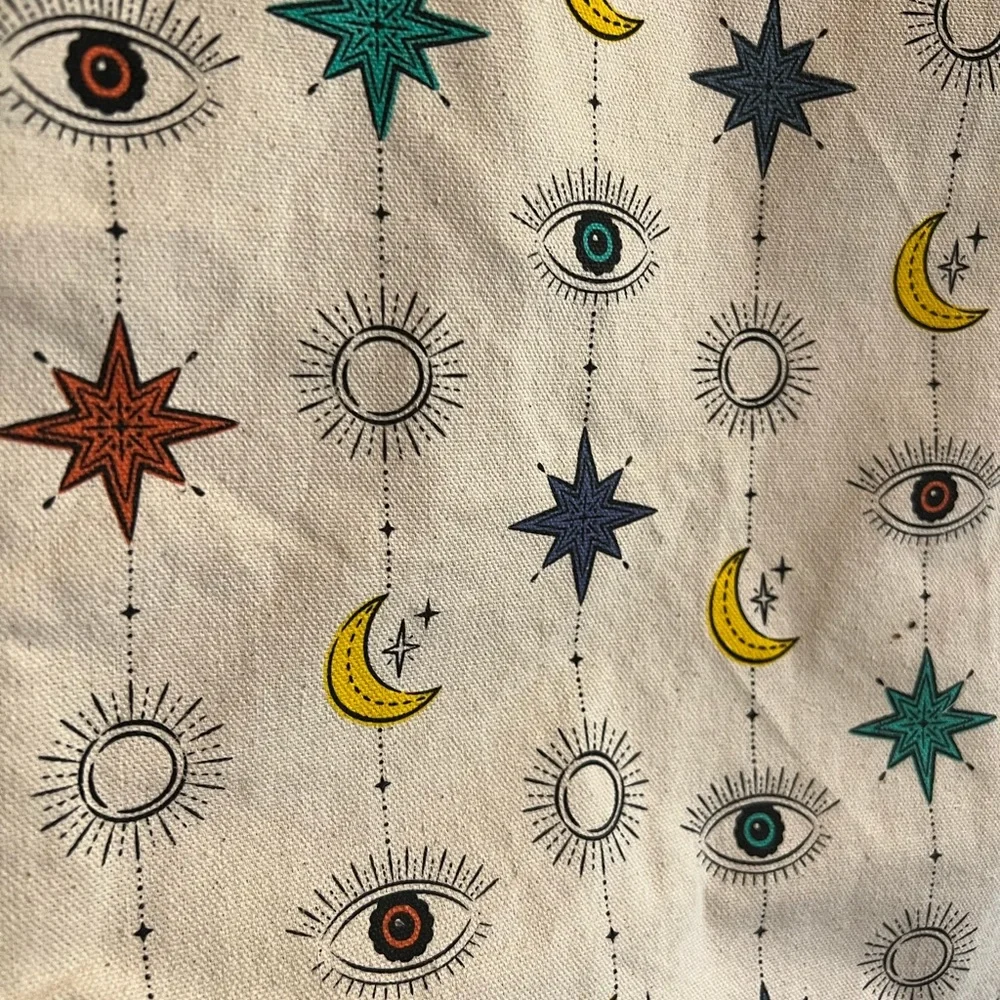 Sun‎ moon stars tote